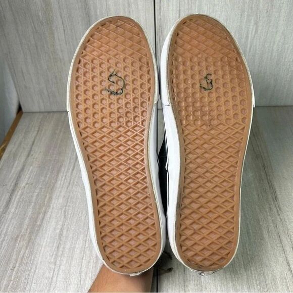 Vans Custom Culture Art Tattoo Ink’d Classic Slip On Skate Shoes Mens Size 10.5 - Picture 7 of 10